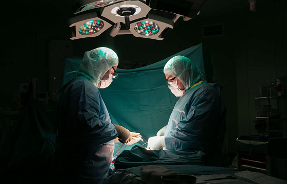 Хирурги «Скандинавии» успешно провели сложную операцию: устранили грыжу пищеводного отверстия диафрагмы, пупочную и паховую грыжу